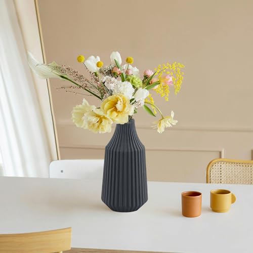 Black 8 Inch Ceramic Vase U76807