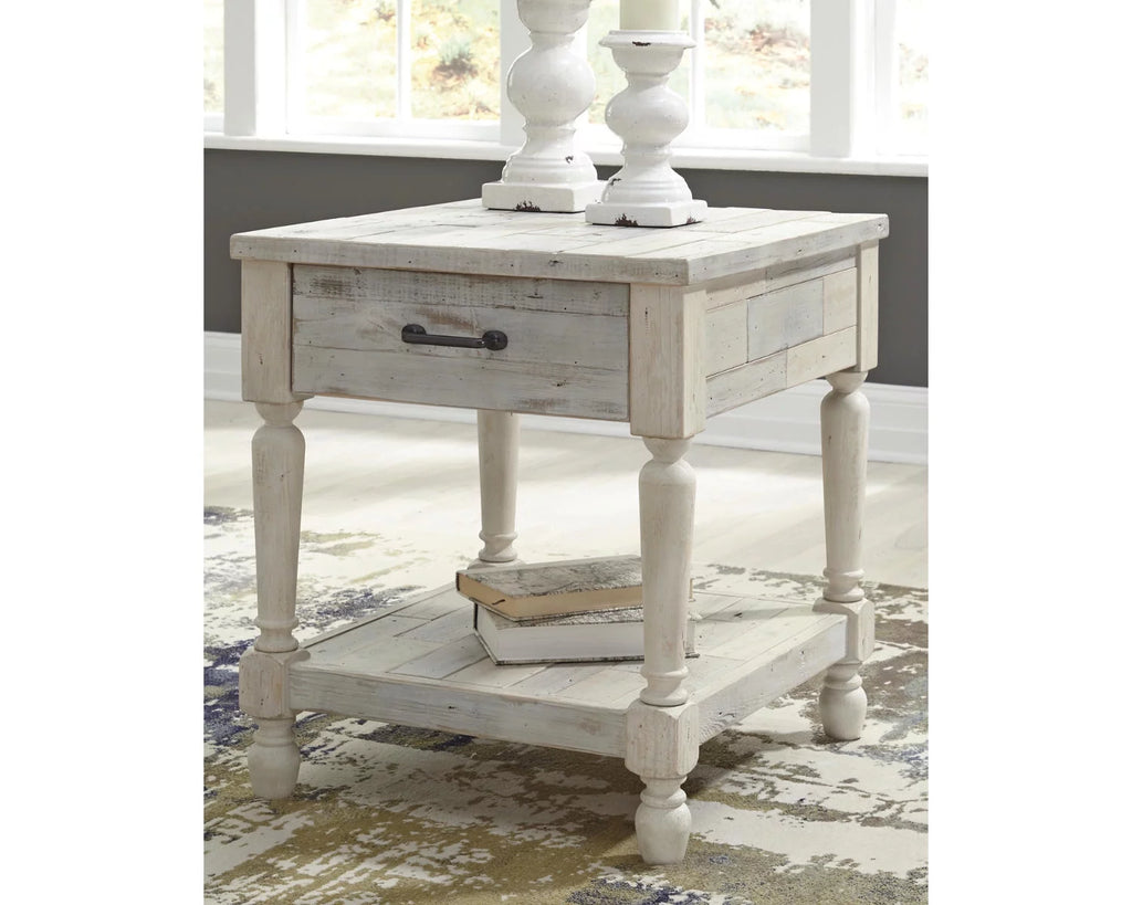 Whitewash End Table Q5189