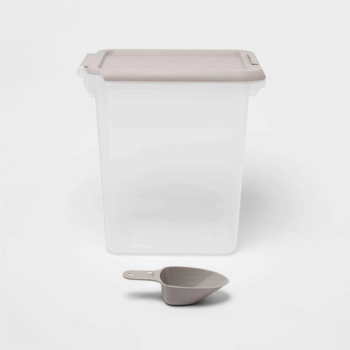 Pet Food Storage Tub with Built-in Scoop S7264