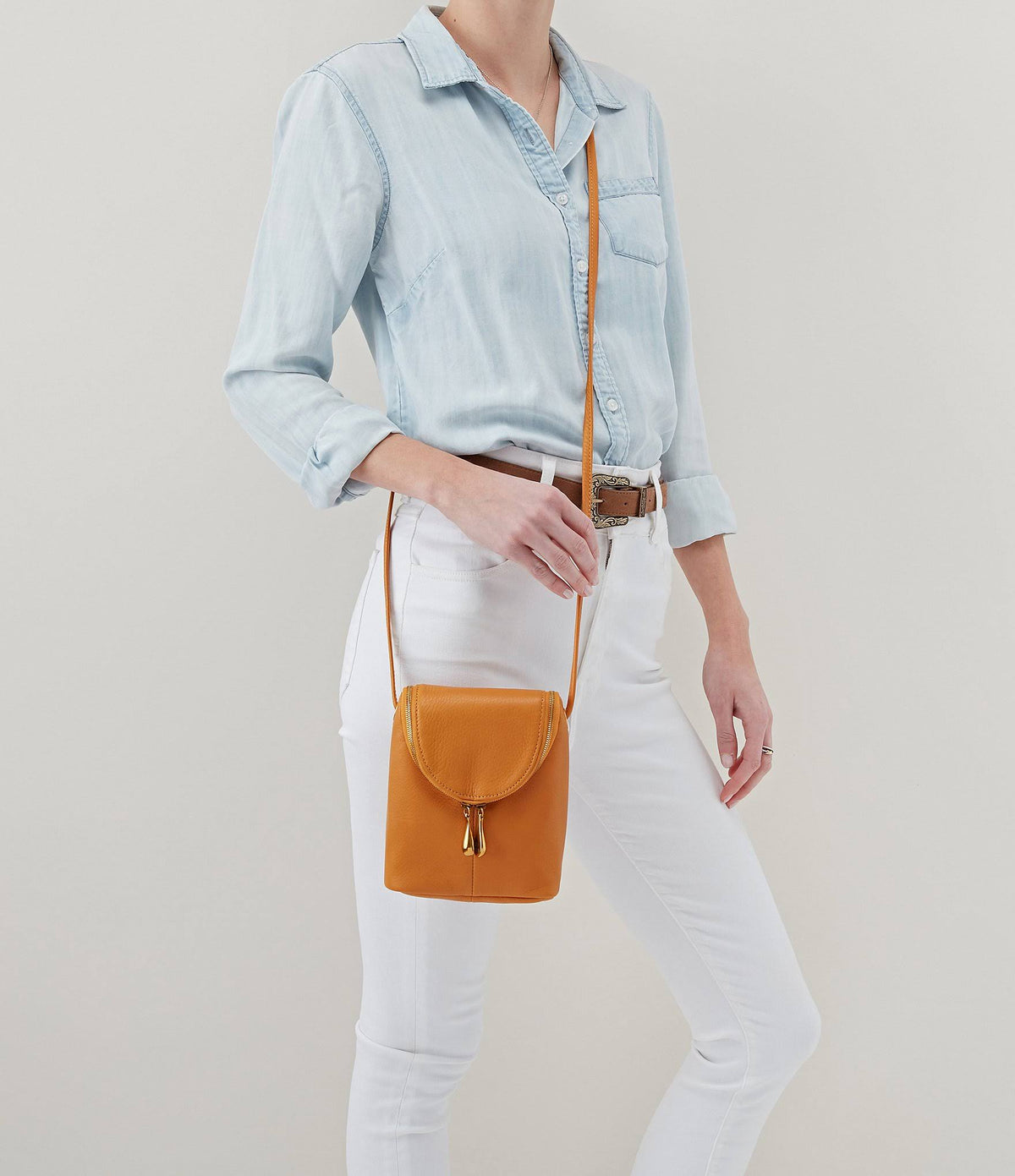Scarlet Crossbody G1075