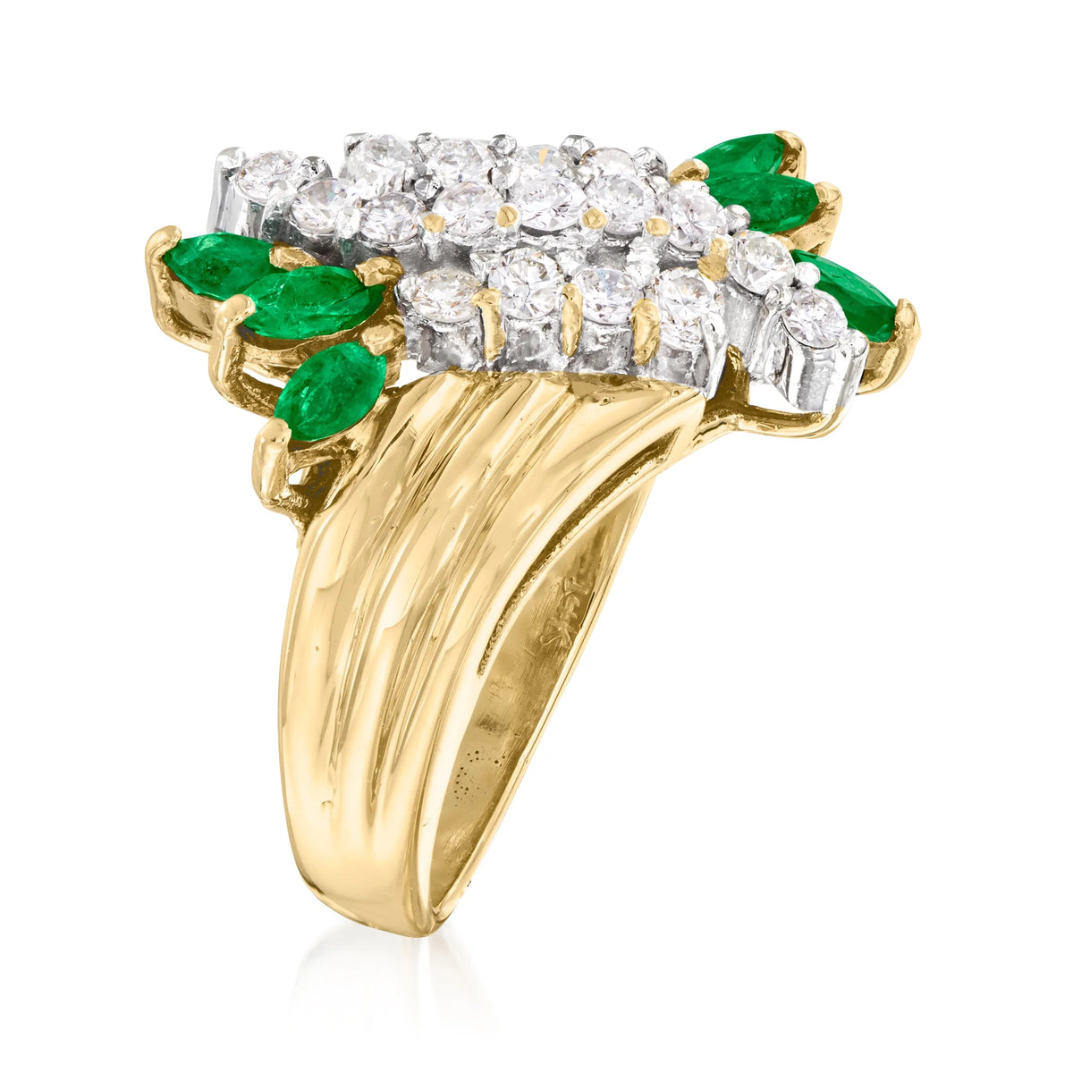 Vintage Diamond and Emerald Ring in 14kt Yellow Gold T189