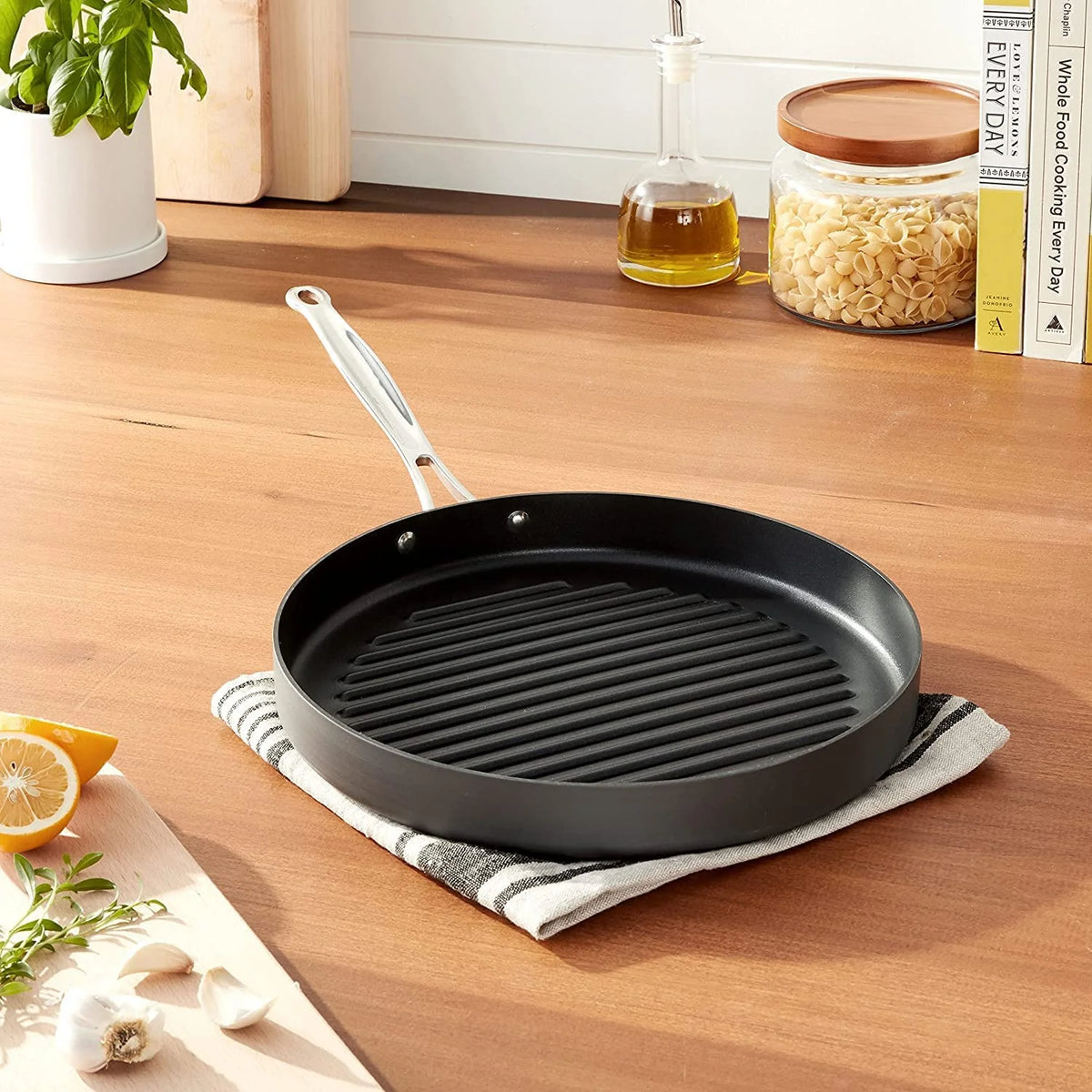 12-Inch Nonstick Hard-Anodized Round Grill Pan X925