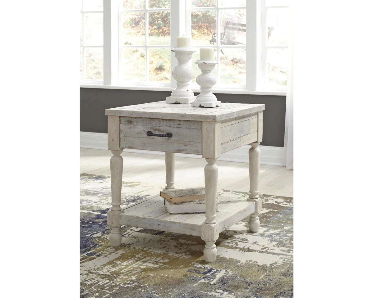 Whitewash End Table Q5189