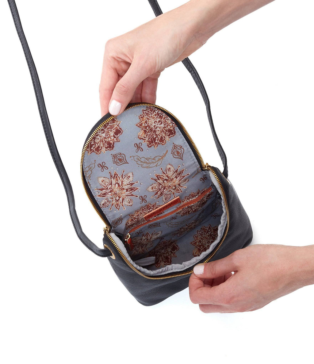 Scarlet Crossbody G1075