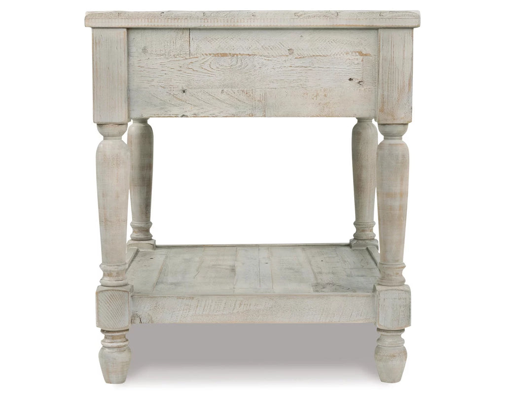 Whitewash End Table Q5189