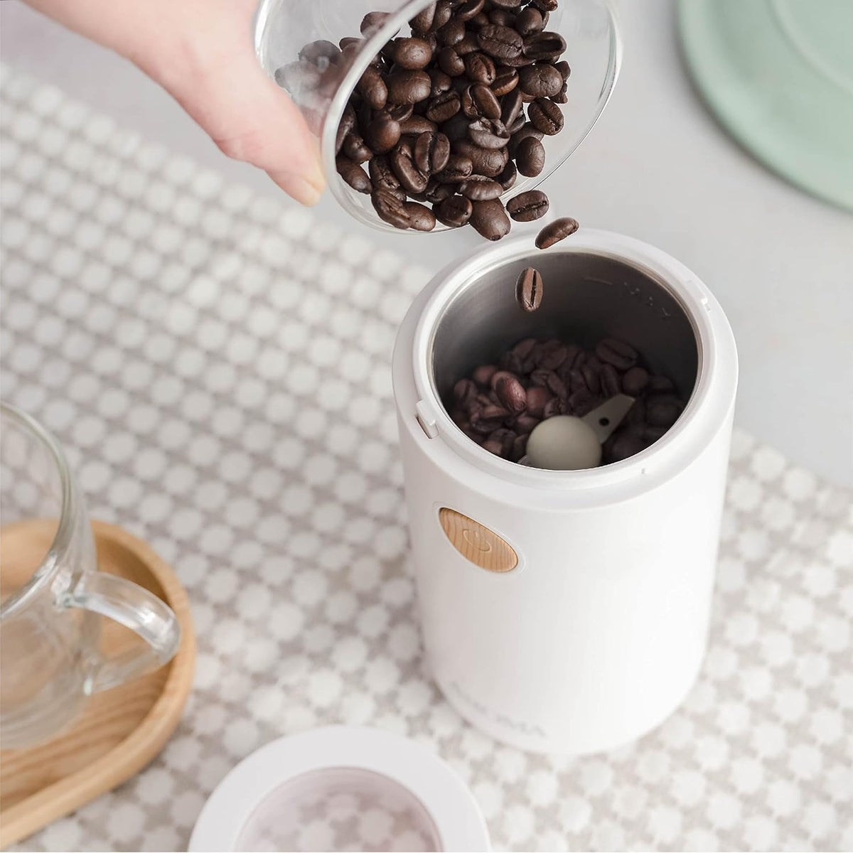 White 40g Mini Electric Coffee Grinder H4316
