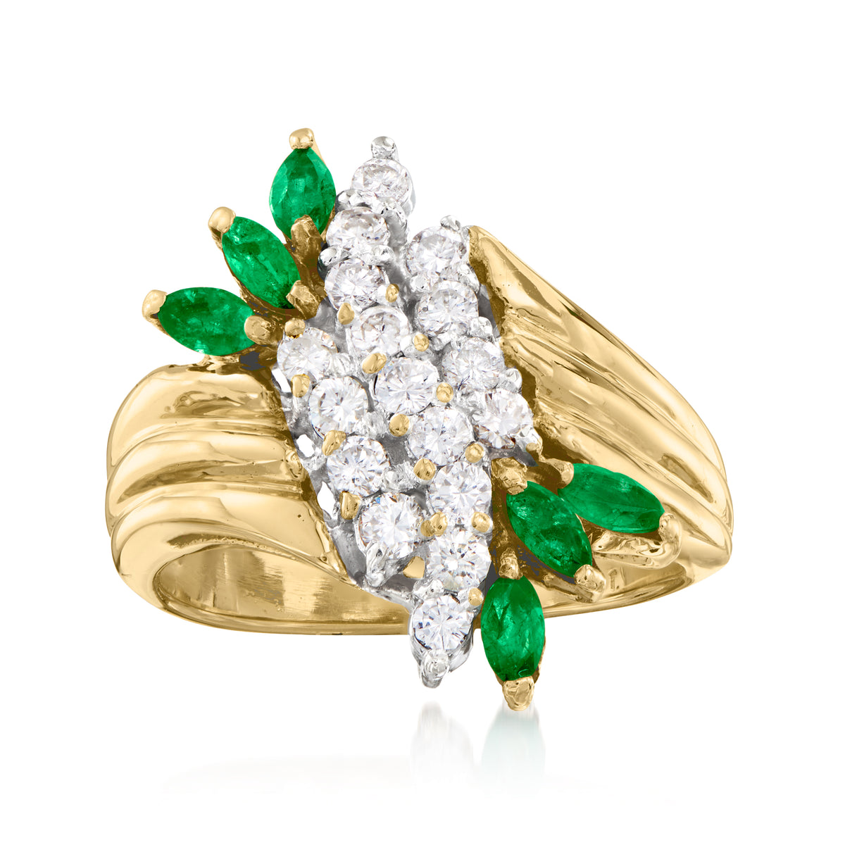 Vintage Diamond and Emerald Ring in 14kt Yellow Gold T189