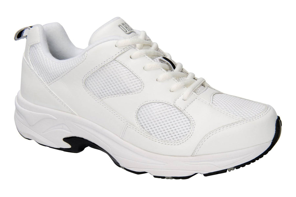 White 7.5 Men&s Shoes T3974